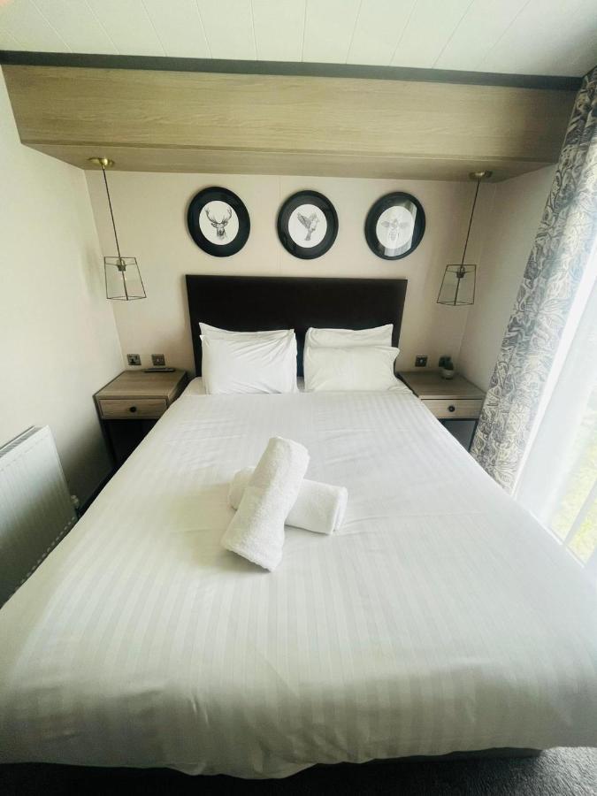 Evergreen Lodge With Hot Tub Йорк Екстер'єр фото