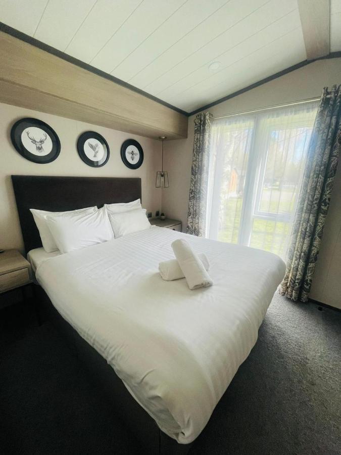 Evergreen Lodge With Hot Tub Йорк Екстер'єр фото